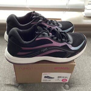 RYKA Women's Agility Walking Shoes, size 9